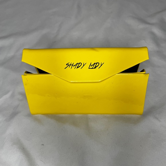 Shady Lady retro sunglasses - Picture 3 of 3